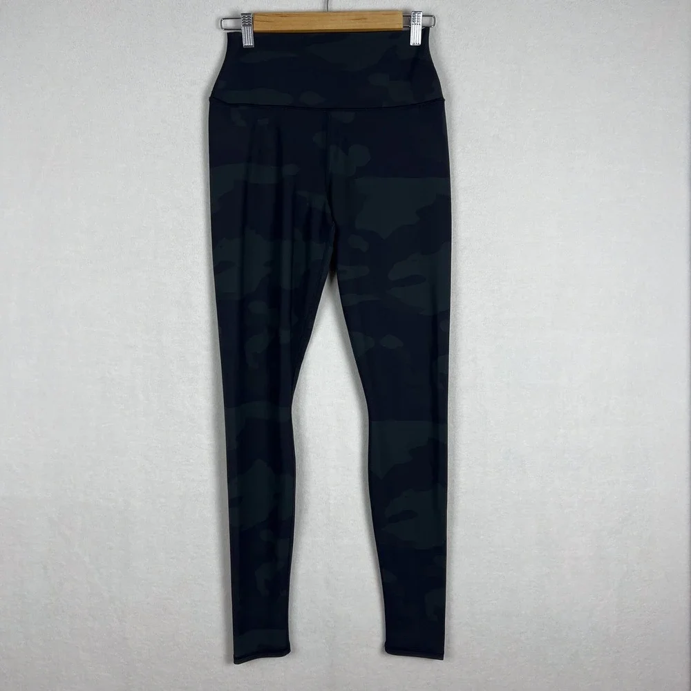 Alo Yoga Vapor High Waist Leggings in Hunter Camo Size Medium